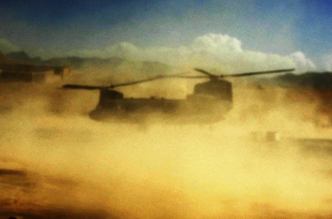 Po mnenju Mihe Kordiša so vojaški helikopterji in letalo namenjeni servisiranju zveze Nato. FOTO: Nikola Solic/Reuters Pictures
