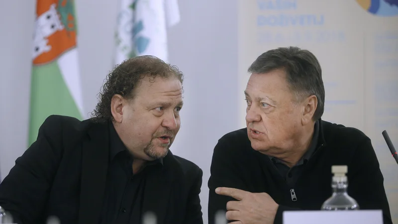 Fotografija: Župan Zoran Janković je zadovoljen z vodenjem Festivala Ljubljana, zato je Darko Brlek vsako leto visoko na seznamu najbolje nagrajenih direktorjev. FOTO: Blaž Samec/Delo