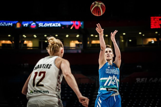Eva Lisec želi na prvenstvu stare celine imeti natančno roko. FOTO: FIBA