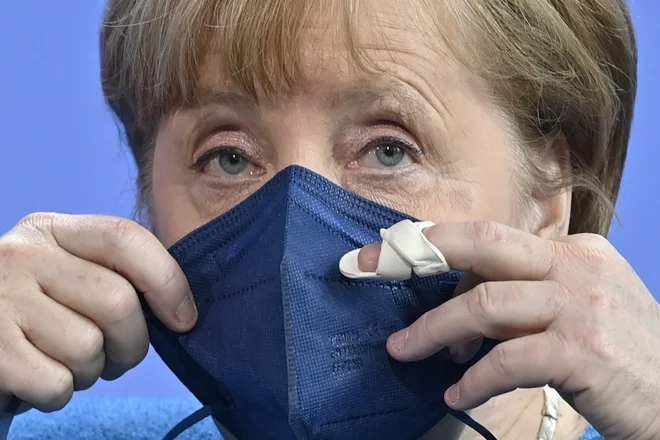 Nemška vlada, ki jo vodi kanclerka Angela Merkel, je ostro obsodila Hamasove napade na Izrael. FOTO: Reuters