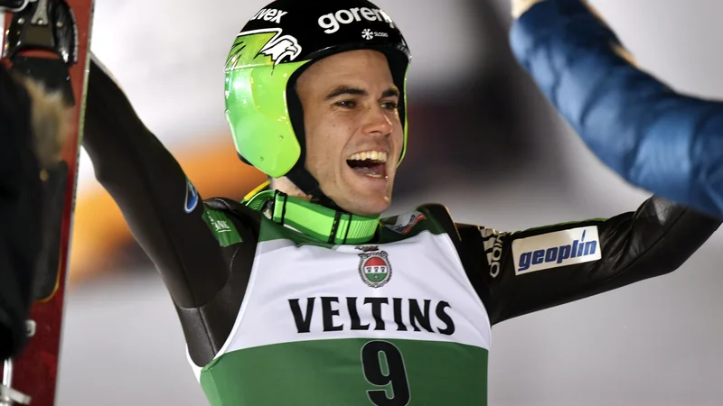 Fotografija: Jernej Damjan se je takole veselil svoje druge zmage v svetovnem pokalu konec novembra leta 2017 v Kuusamu. FOTO: Martti Kainulainen/ Reuters