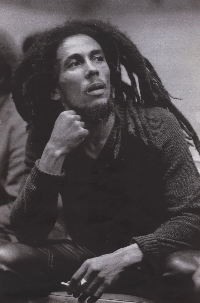 Svojo različico reggaeja, zvrsti, ki se je razvila pod vplivom afrokaribske glasbe in ameriškega rhythm and bluesa, je populariziral s skupino The Wailers. FOTO: promocijsko gradivo