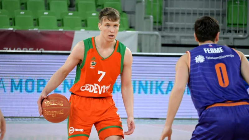 Fotografija: Dan Duščak je bil s 26 točkami najboljši strelec zadnjega soočenja Cedevite Olimpije s Heliosom. FOTO: COL
