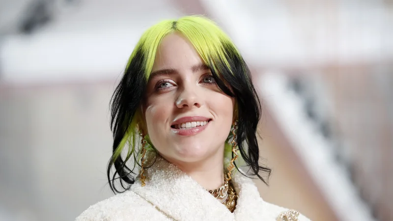 Fotografija: Billie Eilish je najmlajša glasbenica, ki je kdaj napisala in posnela temo za film o Jamesu Bondu. FOTO: Reuters