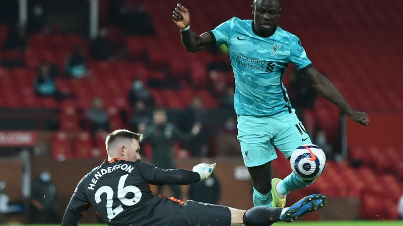 Fotografija: Sadio Mane se je takoj po prihodu na igrišče znašel v priložnosti za zadetek. FOTO: Peter Powell/Reuters