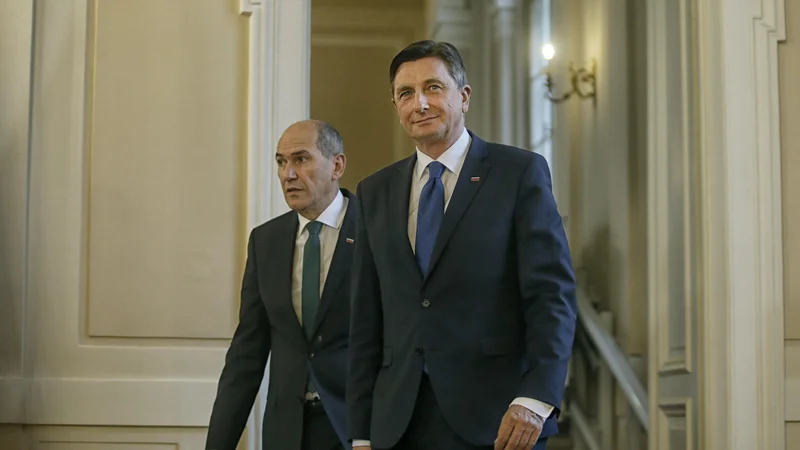 Fotografija: DZ lahko v skladu s poslovnikom od predsednika republike zahteva mnenje o predlogu obtožbe predsednika vlade. FOTO: Blaž Samec/Delo