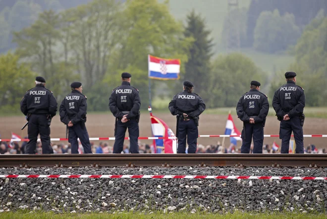 Avstrijska policija je v četrtek potrdila, da za ta konec tedna ni bilo prijavljeno nobeno zborovanje na Libuškem polju. FOTO: Matej Družnik/Delo