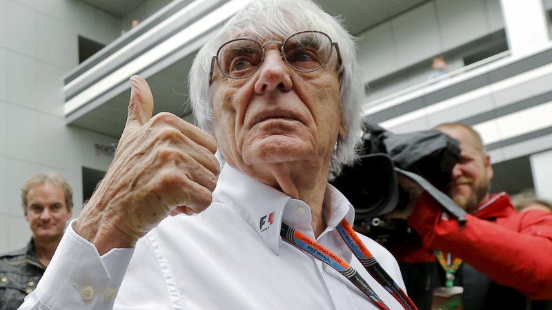 Fotografija: Bernie Ecclestone ne dvomi, da bo Lewis Hamilton osvojil novo lovoriko. FOTO: Maxim Shemetov/Reuters