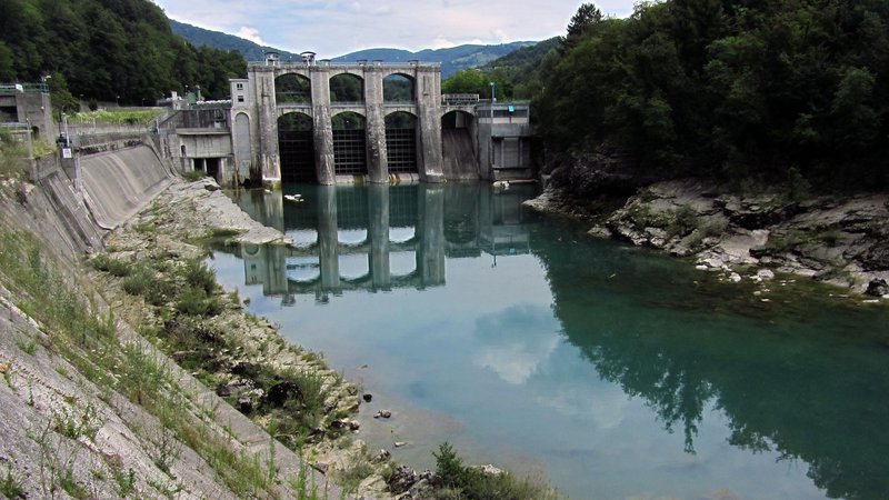 Fotografija: Najboljše lokacije za hidroelektrarne so pri nas že zasedene.
FOTO: Blaž Samec/Delo