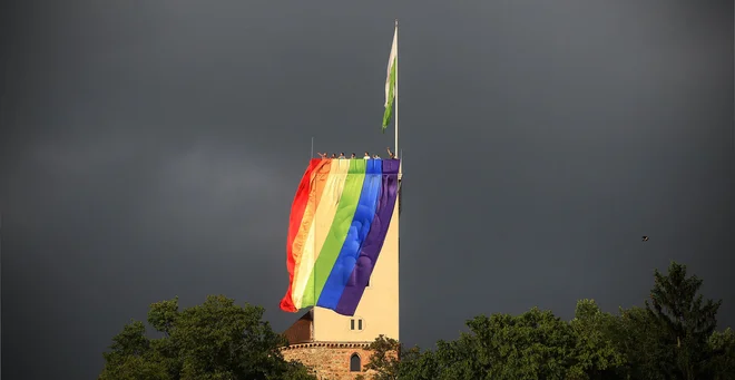 Čeprav je njihovi enakosti naklonjenih vse več Evropejcev in Evropejk, moramo odkrito priznati, da pripadniki LGBT+ nikjer v Evropi niso povsem varni. FOTO: Blaž Samec/Delo