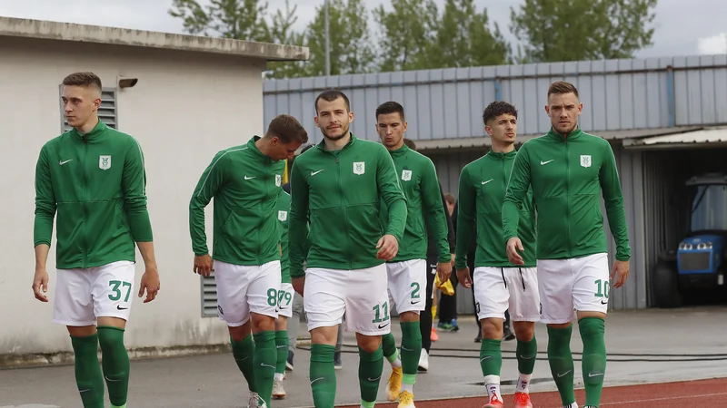 Fotografija: Nogometaši Olimpije so izgubili zanje zelo pomembno tekmo v Celju. FOTO: Leon Vidic