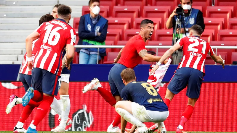 Fotografija: Luis Suarez je v najboljšem trenutku prekinil svoj trimesečni strelski post. FOTO: Juan Medina/Reuters