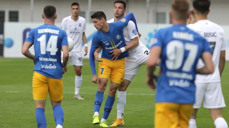 Fotografija: Olimpijin potop v Celju je bil boleč in najhujši v tej sezoni. Naslov prvaka se ji izmika. FOTO: Voranc Vogel/Delo