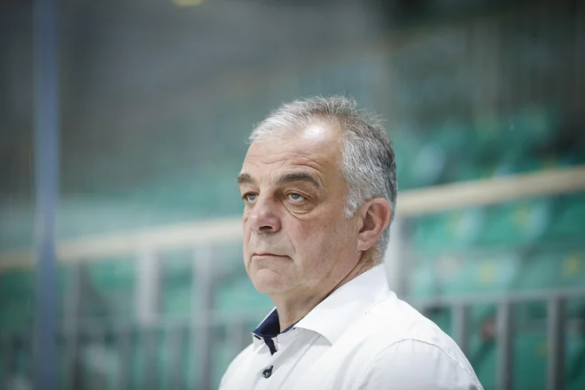 Pred Matjažem Kopitarjem je že priprava na tekmo s Francijo. FOTO: Jože Suhadolnik/Delo