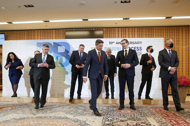 Predsednik Pahor je na Brdu pri Kranju priredil srečanje voditeljev pobude Brdo-Brioni. FOTO: Matej Družnik/Delo