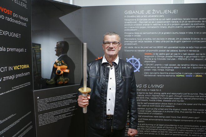 V Tehniškem muzeju v Bistri gostuje tudi olimpijska bakla Iva Čarmana. FOTO: Jure Eržen/Delo