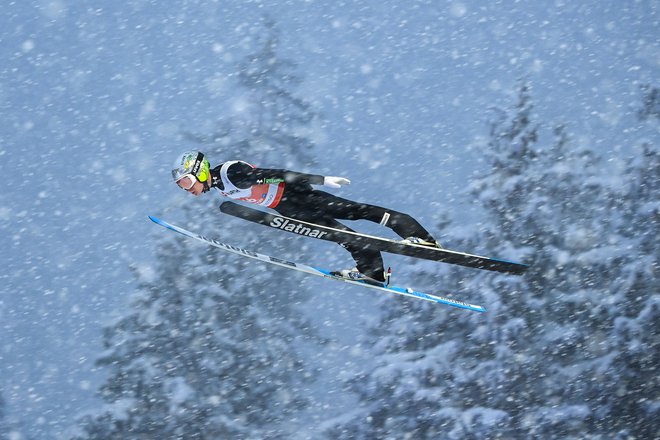 Anže Lanišek si bo najboljšo sezono v smučarskih skokih zapomnil tudi po številnih testiranjih. FOTO: Christof Stache/AFP