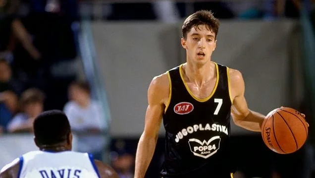 Fotografija: Tonu Kukoč je do leta 1991 nosil dres splitske Jugoplastike in z njo žel velike uspehe. FOTO: Euroleague