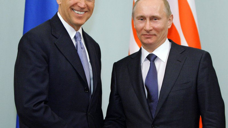 Fotografija: Ruski analitiki pravijo, da je največja ovira za prvo vrhunsko srečanje med ameriškim predsednikom Joejem Bidnom in njegovim ruskim kolegom Vladimirjem Putinom zdaj odpravljena.
FOTO: Aleksej Družinin/AFP
