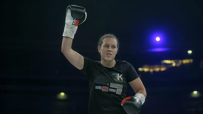 Fotografija: Ema Kozin je v svojo statistiko vpisala novo zmago. FOTO: Blaž Samec/Delo