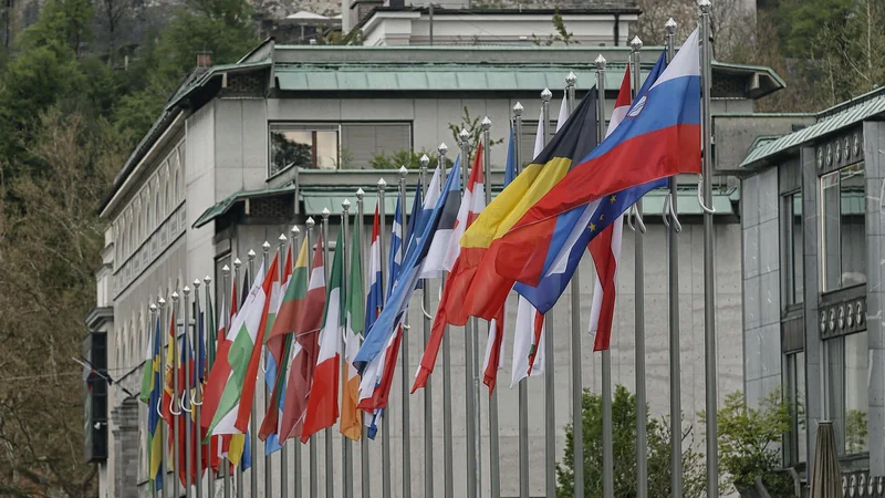 Fotografija: Predsednik republike Borut Pahor za Delo: Konferenca o prihodnosti EU ni konvencija, zato se ne pričakujejo pobude za večje institucionalne spremembe.
FOTO: Blaž Samec/Delo