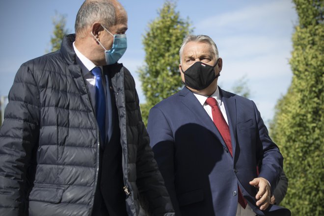 Janša in Orban ob začetku  izgradnje daljnovoda Cirkovce–Pince lani v Kidričevem. FOTO: Jure Eržen/Delo