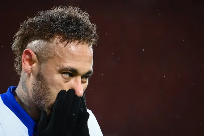 Neymar se je obrisal pod nosom za nov naslov. FOTO: Franck Fife /AFP