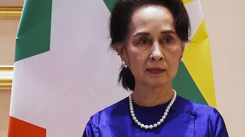 Fotografija: Aung San Su Či je danes prvič od zaprtja srečala svojega odvetnika. FOTO: Str/AFP