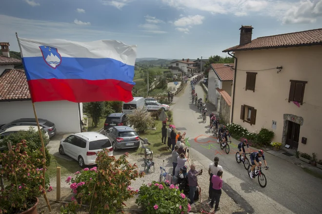 Giro d'Italia v Goriških Brdih. Gornje Cerovo. FOTO: Jure Eržen/Delo