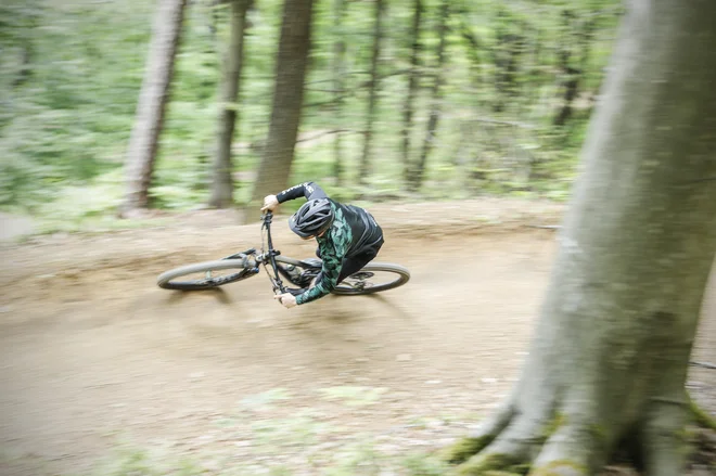 Najbolj priljubljena kolesarska proga so še vedno Trije bratje, z Nebeško upajo, da se bo malo razbremenila. FOTO: Uroš Hočevar/Delo