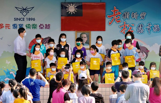 Politika je v tem trenutku za Tajvance bolj pomembna od grožnje virusa. FOTO: Sam Yeh/Afp