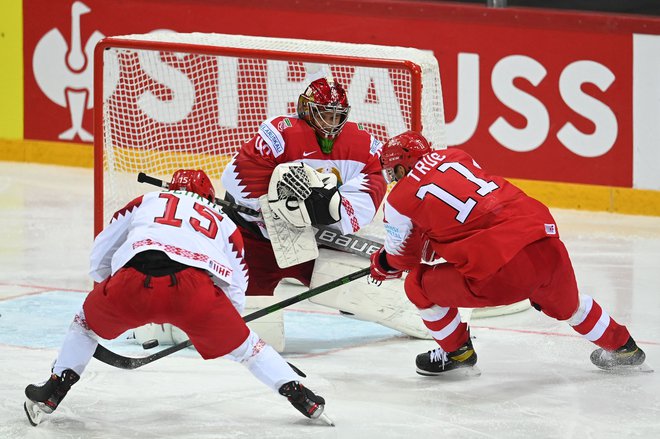 Danski napadalec Alexander True je postavil končni izid na tekmi proti Belorusom. FOTO: Gints Ivuskans/AFP