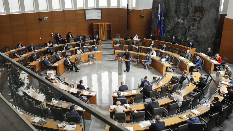 Fotografija: V državnem zboru včeraj koaliciji vnovič ni uspelo zamenjati šefa parlamenta. FOTO: Uroš Hočevar/Delo