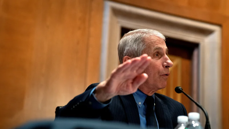 Fotografija: Zvezda protipandemijskega boja dr. Anthony Fauci je že moral priznati donacijo 600.000 dolarjev wuhanskemu inštitutu prek organizacije EcoHealth Alliance. Foto Reuters