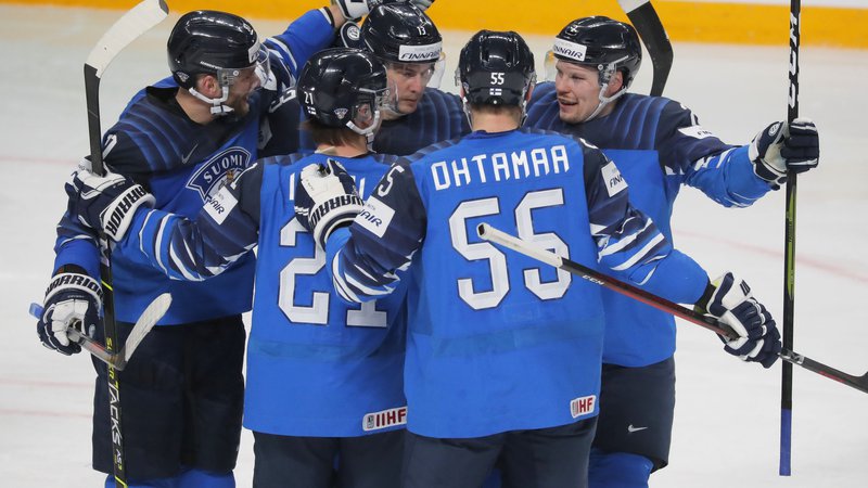 Fotografija: Finski hokejisti so premagali tudi Latvijce. FOTO: Vasily Fedosenko/Reuters