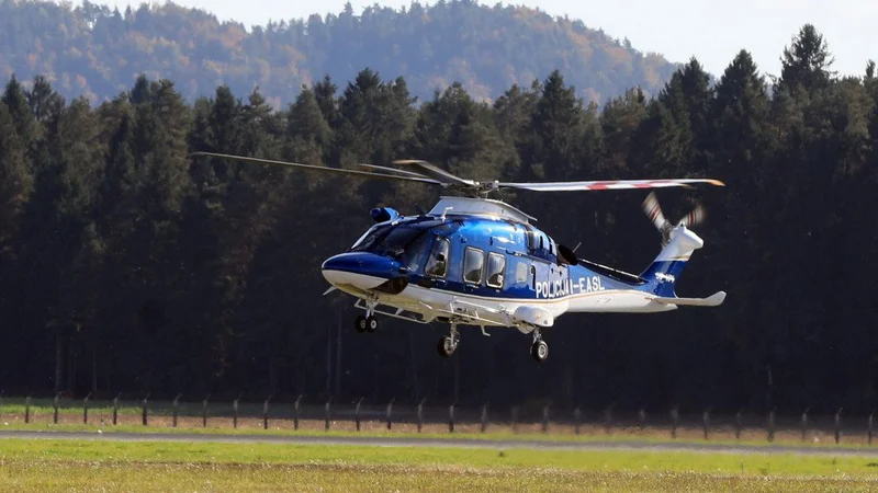 Fotografija: Planinko so iskali s helikopterjem. FOTO: arhiv Dela