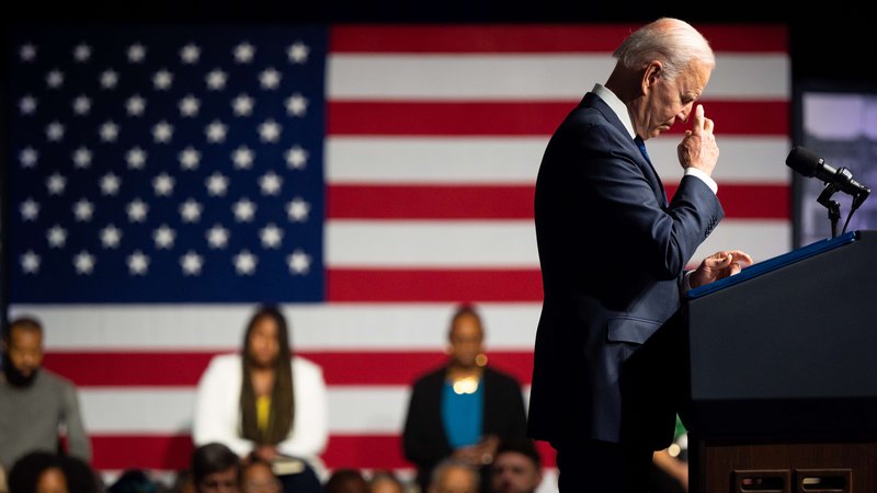 Fotografija: Predsednik Biden je z molitvijo počastil spomin na stoto obletnico dogodkov iz Tulse.  FOTO: Brandon Bell/AFP