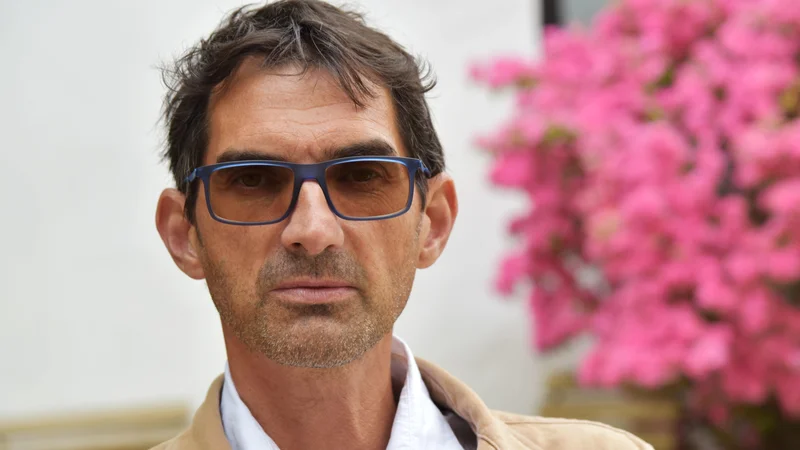 Fotografija: »Brez umetniške domišljije se ne bomo premaknili nikamor, saj nam obupno primanjkuje vizij, kako naprej,« je poudaril Alessandro Vincentelli. Foto Peter Rak