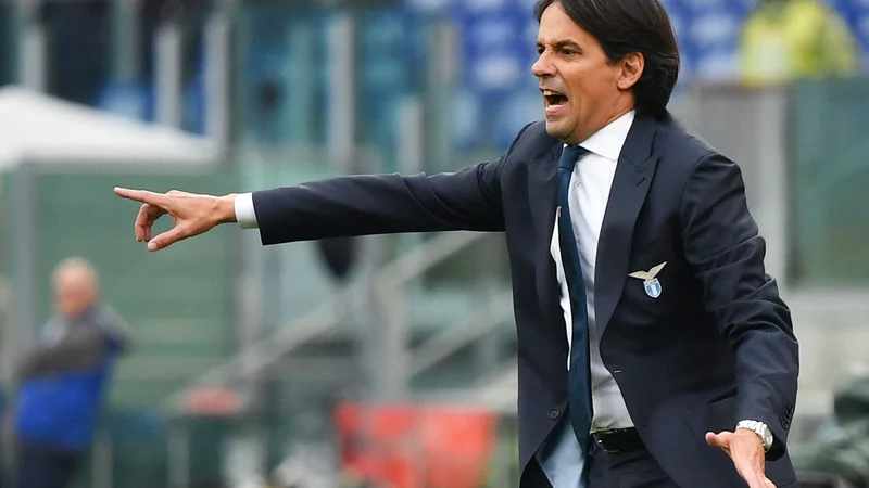 Fotografija: (FILES) In this file photo taken on January 18, 2020 Lazio's Italian head coach Simone Inzaghi shouts instructions to his players from the touchline during the Italian Serie A football match Lazio Rome vs Sampdoria on January 18, 2020 at the Olympic stadium in Rome. - Serie A champions Inter Milan have named Simone Inzaghi as their new coach following the departure of Antonio Conte, the club announced on June 03, 2021. (Photo by Alberto PIZZOLI / AFP) Foto Alberto Pizzoli Afp