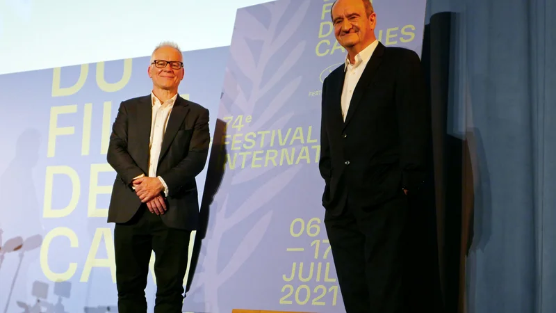 Fotografija: Programski vodja Thierry Fremaux in predsednik filmskega festivala v Cannesu Pierre Lescure sta prepričana, da si bodo letošnji festival zapomnili za vselej. FOTO: Sandra Auger/Reuters