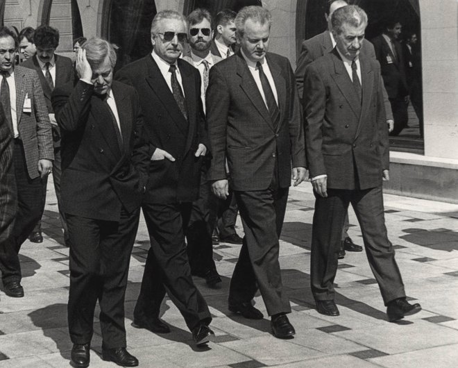 Milan Kučan, Franjo Tuđman, Slobodan Milošević in Kiro Gligorov so se zadnjič pred razpadom Jugoslavije srečali v Sarajevu.<br />
Foto Srdjan Živulovič/Bobo