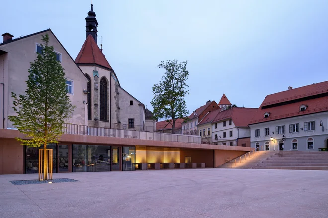 Prenovo mestne tržnice za cerkvijo svetega Jurija so pred petimi leti na občini Ptuj prepoznali kot enega pomembnih projektov za oživitev starega mestnega jedra. FOTO: Miran Kambič