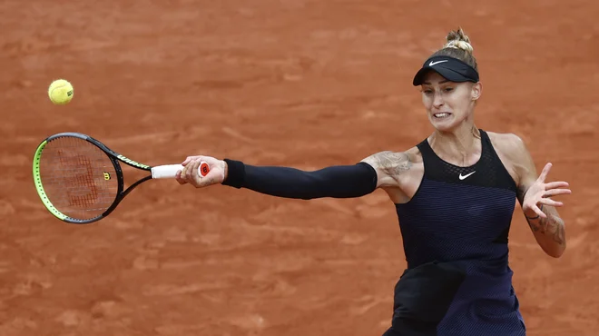 Polona Hercog je morala priznati premoč tekmici. FOTO: Christian Hartmann/Reuters