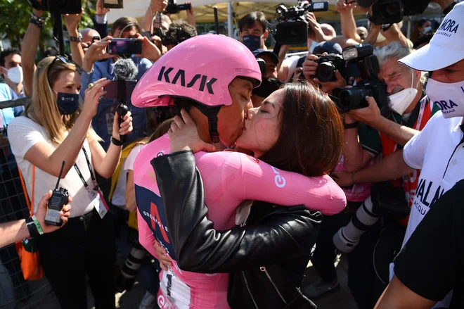 Egan Bernal in Maria Fernanda Gutierrez sta morala v karanteno. FOTO: Gian Mattia D&#39;alberto/AFP