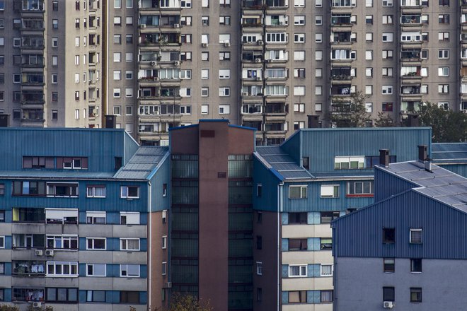 Fužinski bloki so 3-, 8- in 12- nadstropni in so posejani po treh območjih: Rusijanov, Brodarjev in Preglov trg. FOTO: Voranc Vogel
