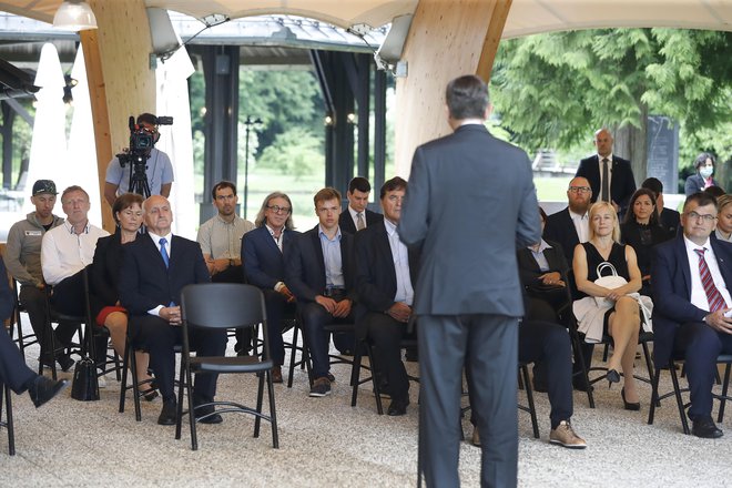 Predsednik republike Borut Pahor je priredil sprejem za prejemnike Bloudkovih priznanj za dosežke na področju športa za leto 2020. Brdo pri Kranju, 7. junij 2021. FOTO: Leon Vidic/Delo