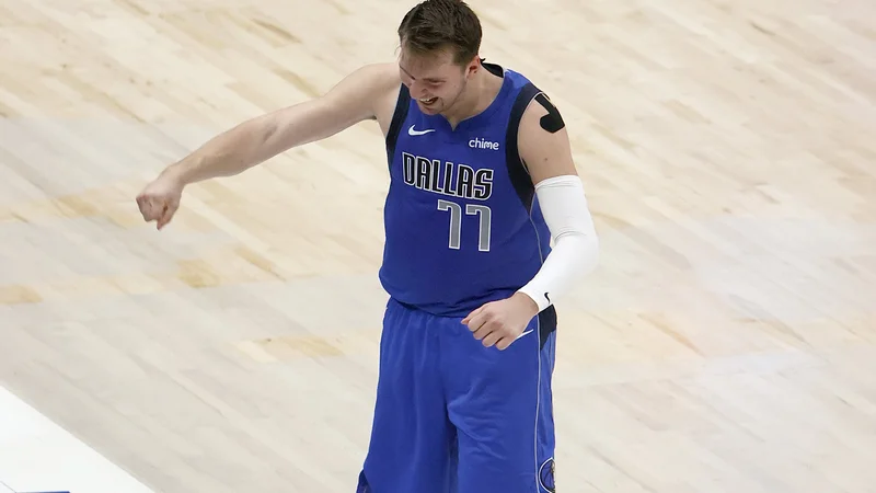 Fotografija: Dallas bo očitno še dolgo dom Luke Dončića. FOTO: Tom Pennington/AFP