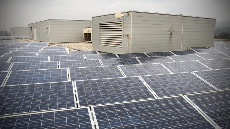 Fotografija: Vsak megavat sončne energije prinese devet delovnih mest. FOTO: Jure Eržen/Delo