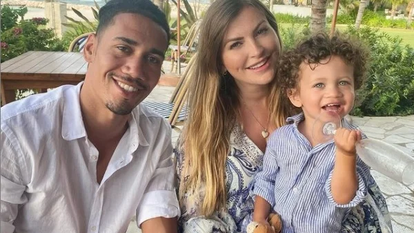 Fotografija: Sam Cooke Smalling (v sredini) in Chris Smalling se na Jamajki očitno zelo dobro počutita. FOTO: Instagram