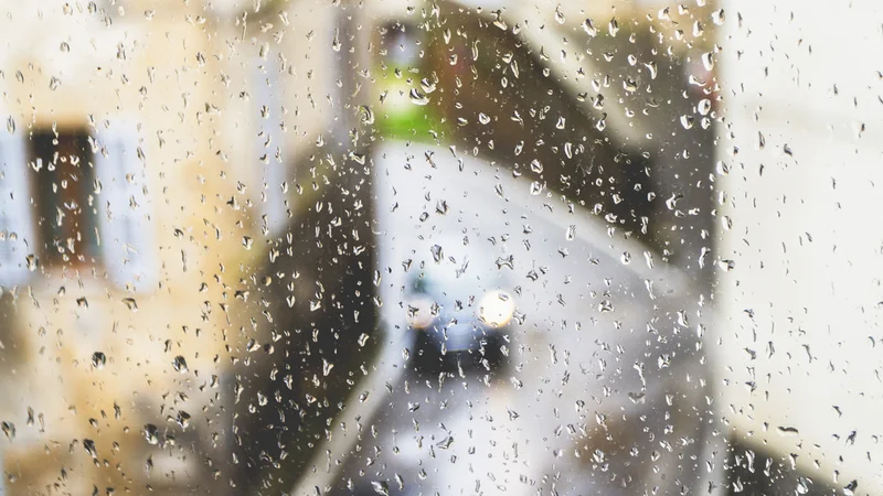 Fotografija: Kolesarji smo vsega hudega vajeni, ampak ali bo naše kolo zdržalo brez problemov v takih razmerah?. FOTO: Mesk Photography/Shutterstock